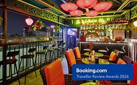 Bella Premier Hotel & Rooftop Skybar